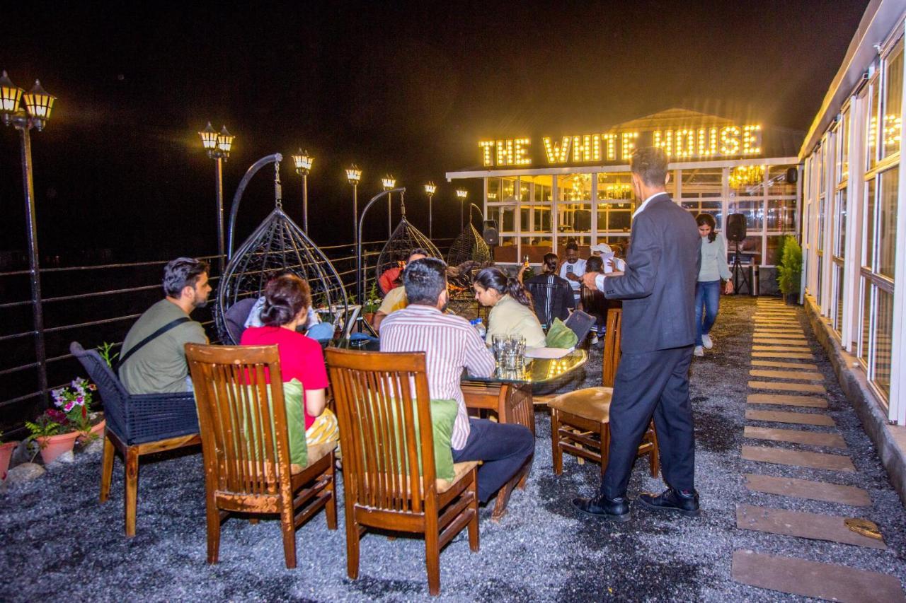 Paradise-The Whitehouse Cafe Manāli Exteriör bild